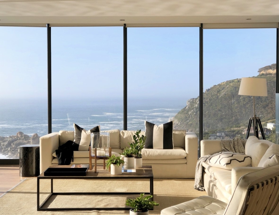 To Let 6 Bedroom Property for Rent in Llandudno Western Cape
